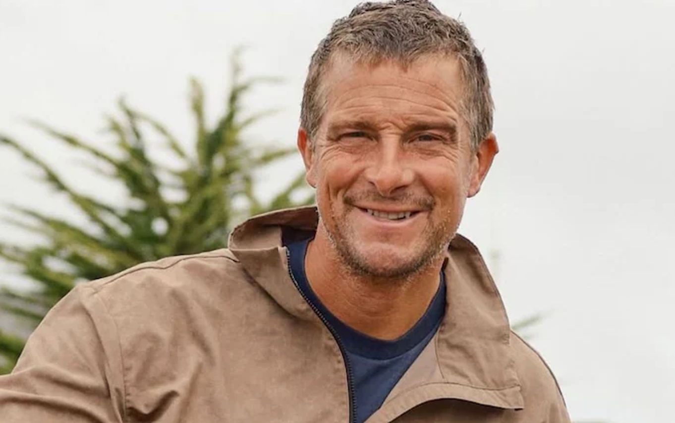 Bear Grylls a dezvăluit ce mănâncă în fiecare zi, pe insula lui. Alimente simple, naturale și pline de proteine: ”Mâncare adevărată”