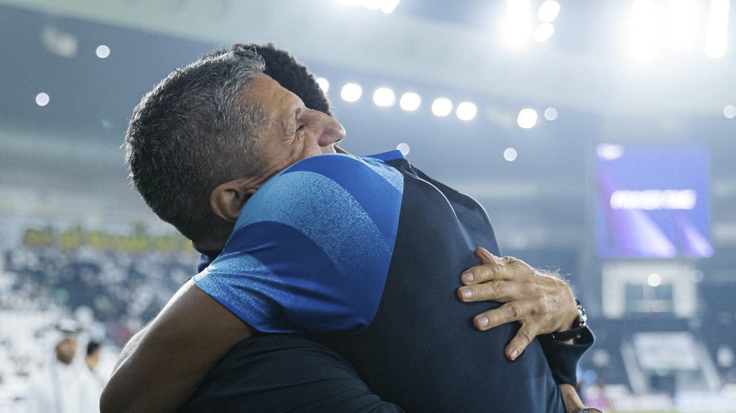 Viralul săptămânii cu Răzvan Lucescu: „Niște imagini cum rar se văd pe un teren de fotbal!“
