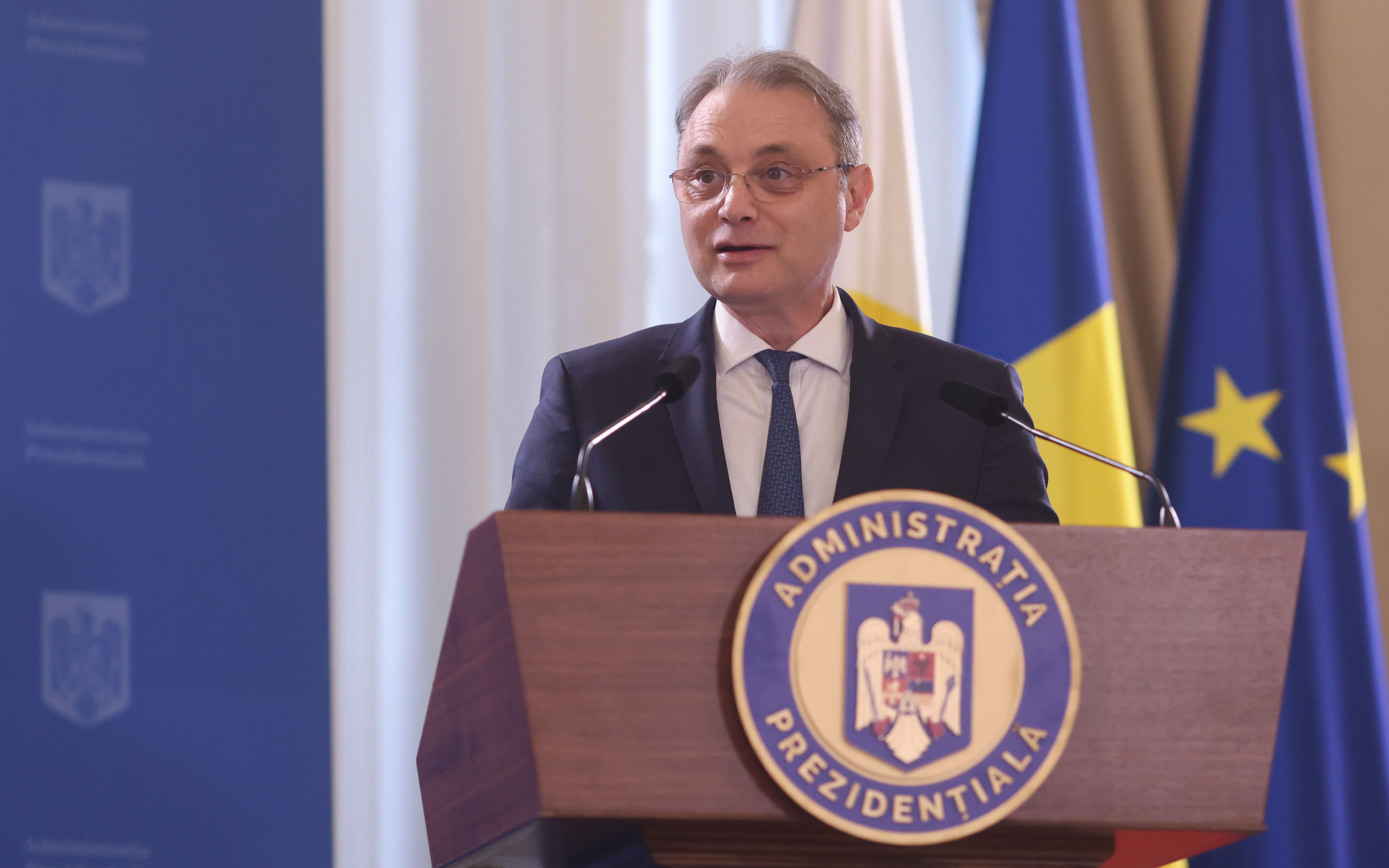 Luca Niculescu a depus la Parlament programul de guvernare și lista miniștrilor. Prioritățile premierului desemnat