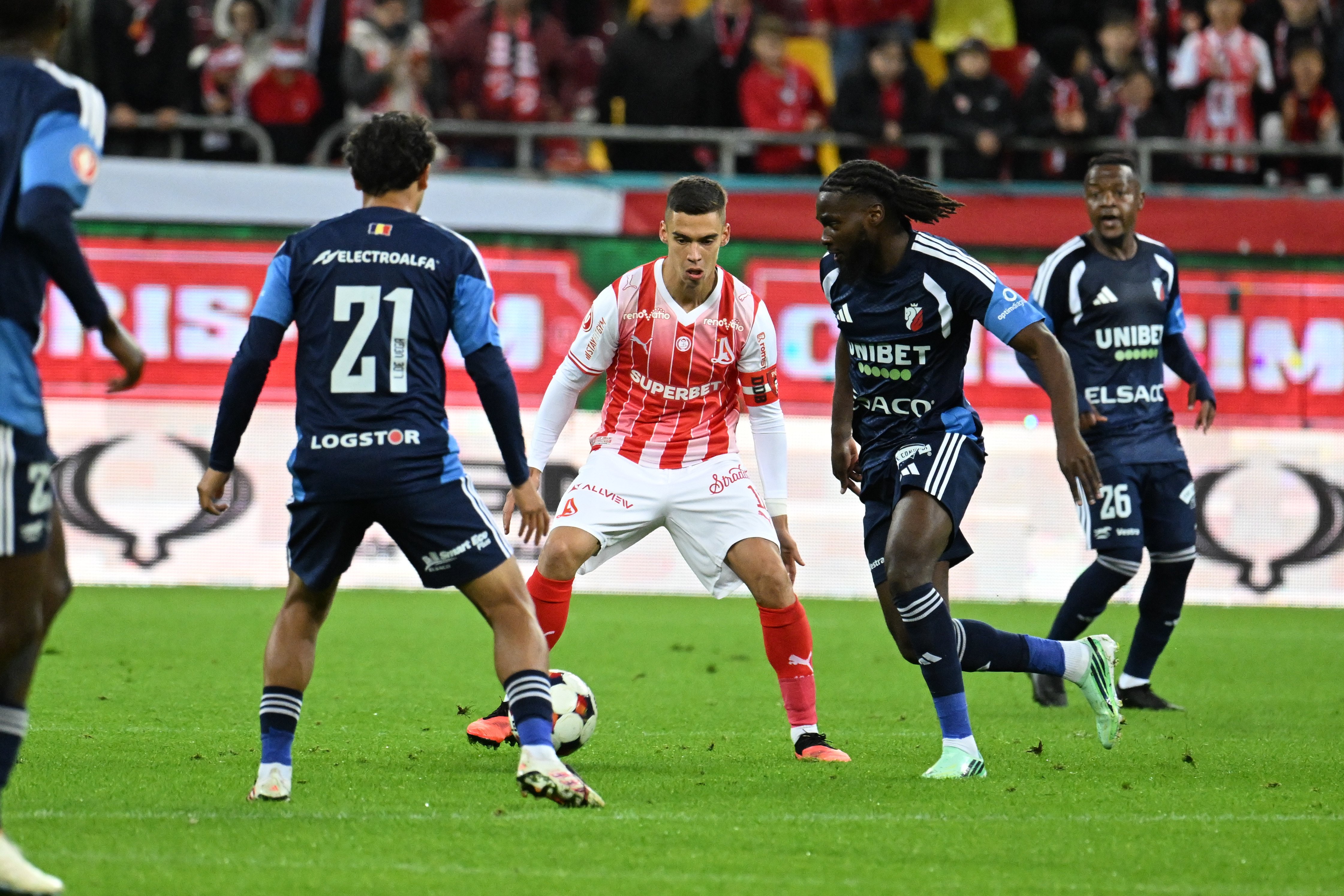 ACUM | Dinamo - FC Botoșani, pe Sport.ro. Cîrjan trimite în bară