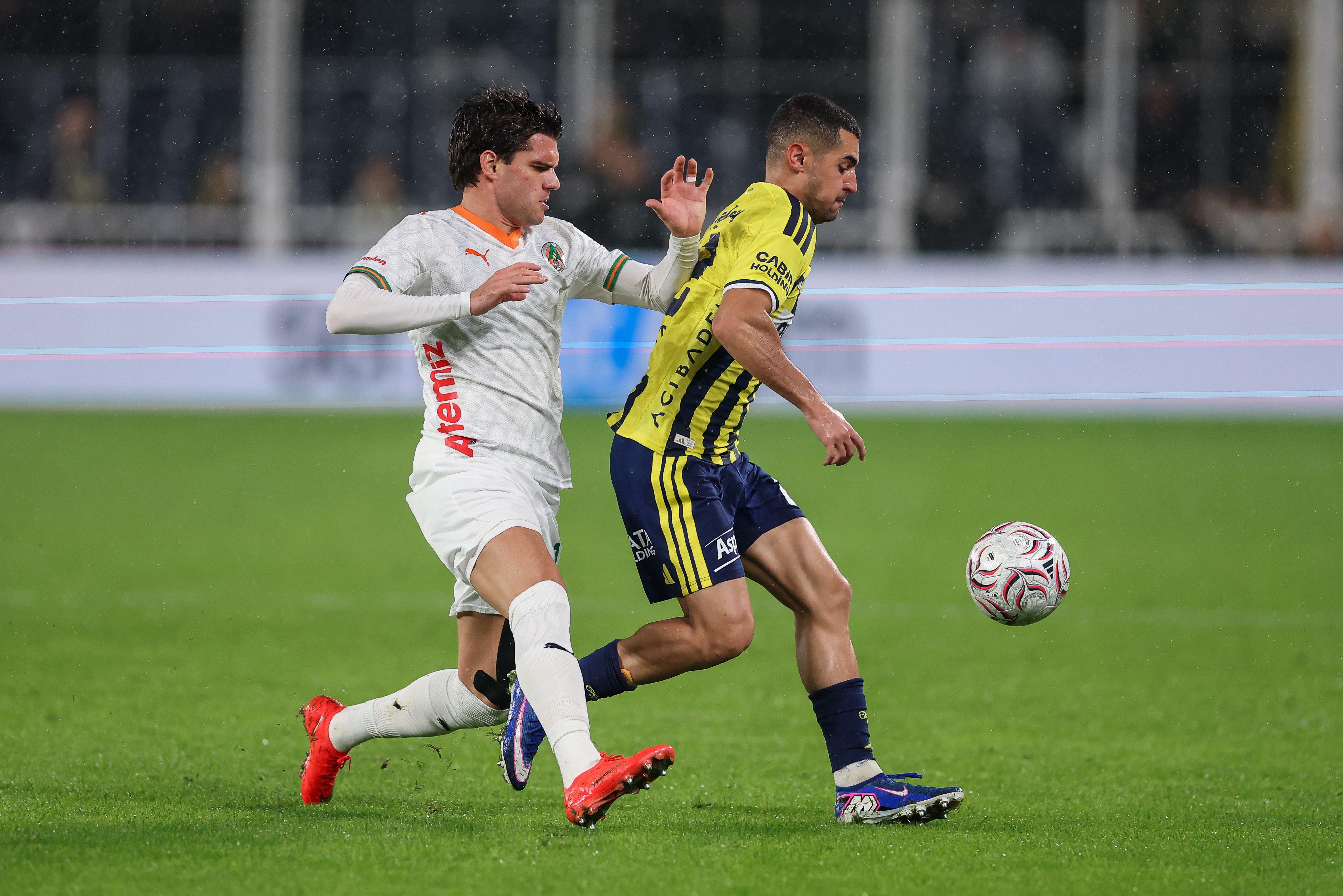 Ce au scris turcii despre Ianis Hagi după 0-3 cu Fenerbahce și reacția antrenorului de la Alanyaspor