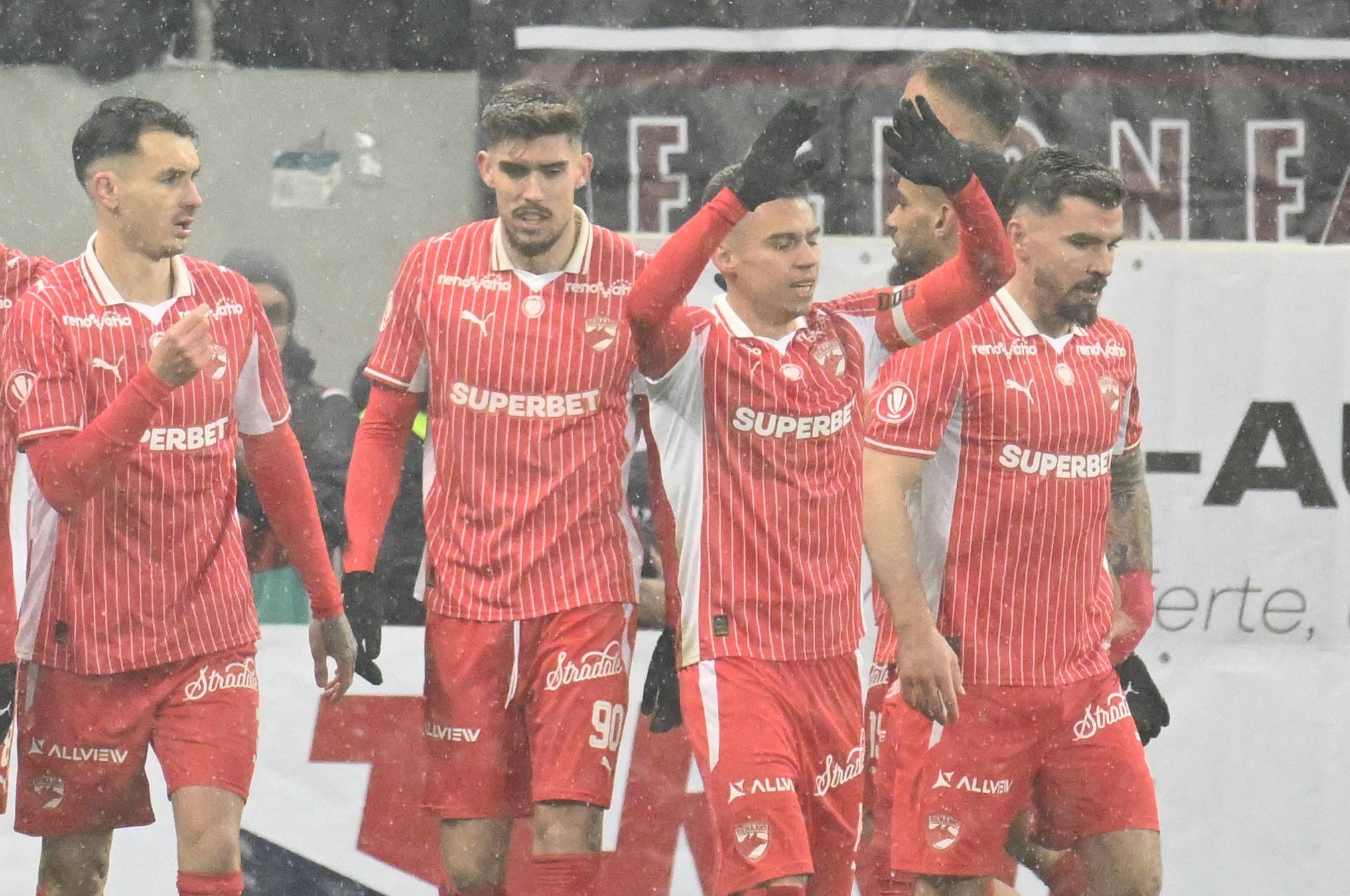 Echipa etapei a 12-a din Superligă! Câte doi jucători de la liderul Dinamo, Rapid și Craiova, unul singur de la FCSB