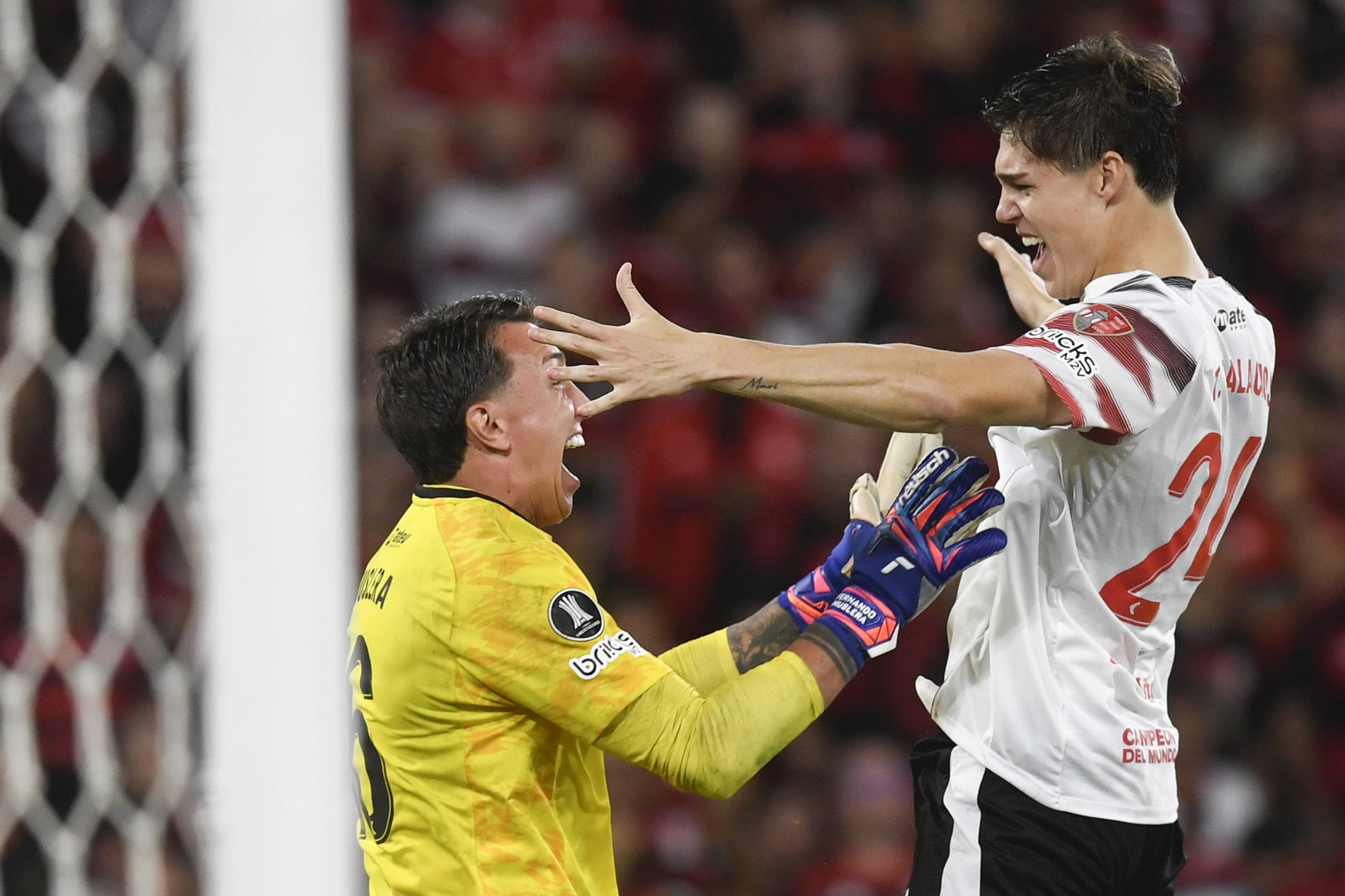 La 40 de ani, Fernando Muslera a apărat 3 penalty-uri și și-a calificat echipa în finala Copa Libertadores!
