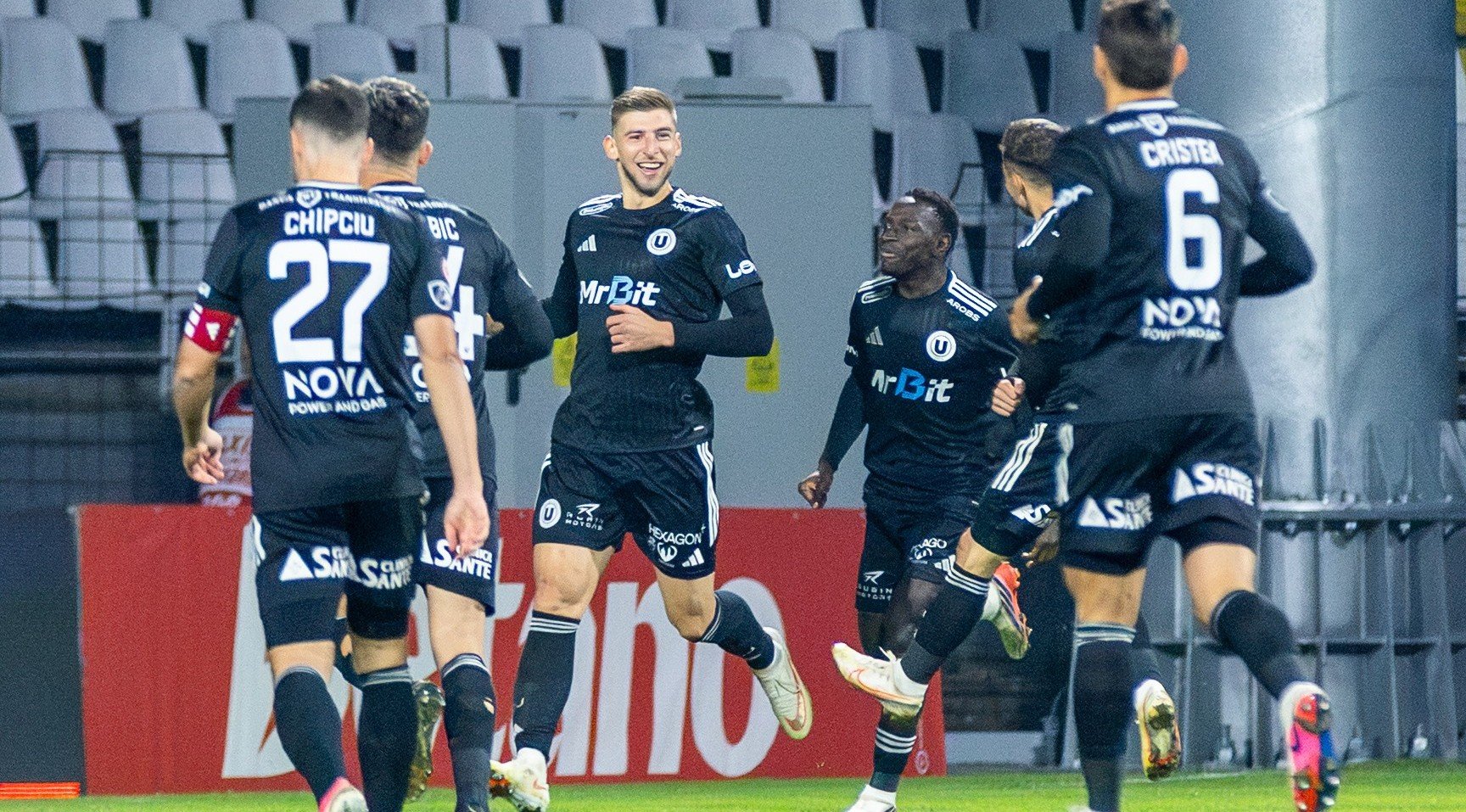Corvinul - ”U“ Cluj 0-3, ACUM, pe Sport.ro! Jovo Lukic, de neoprit! „Hattrick hero”