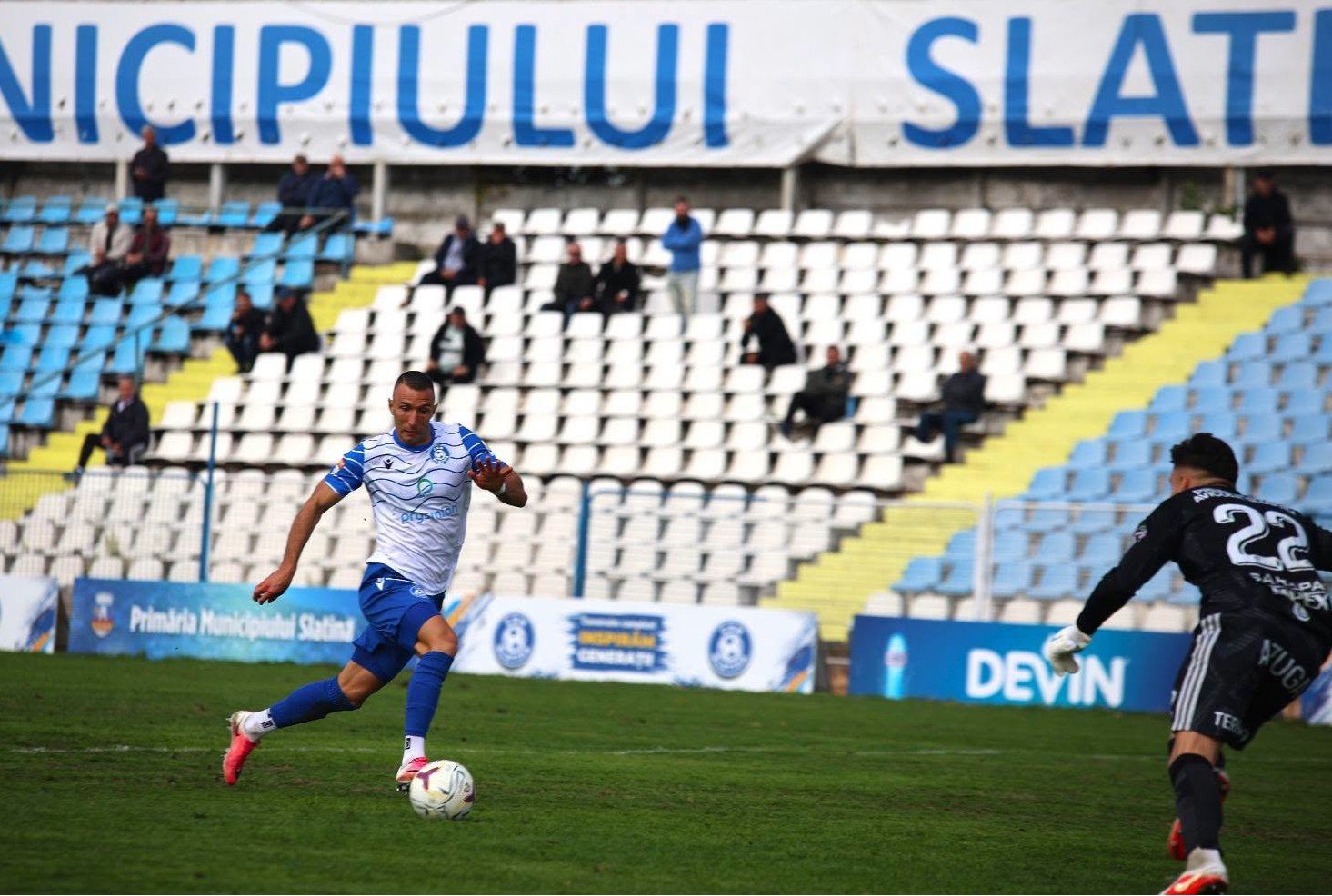 Etapa 11 din Liga 2 ACUM! Joacă liderul CSM Slatina și invincibila Poli Timișoara, iar CS Dinamo mai încearcă o minune