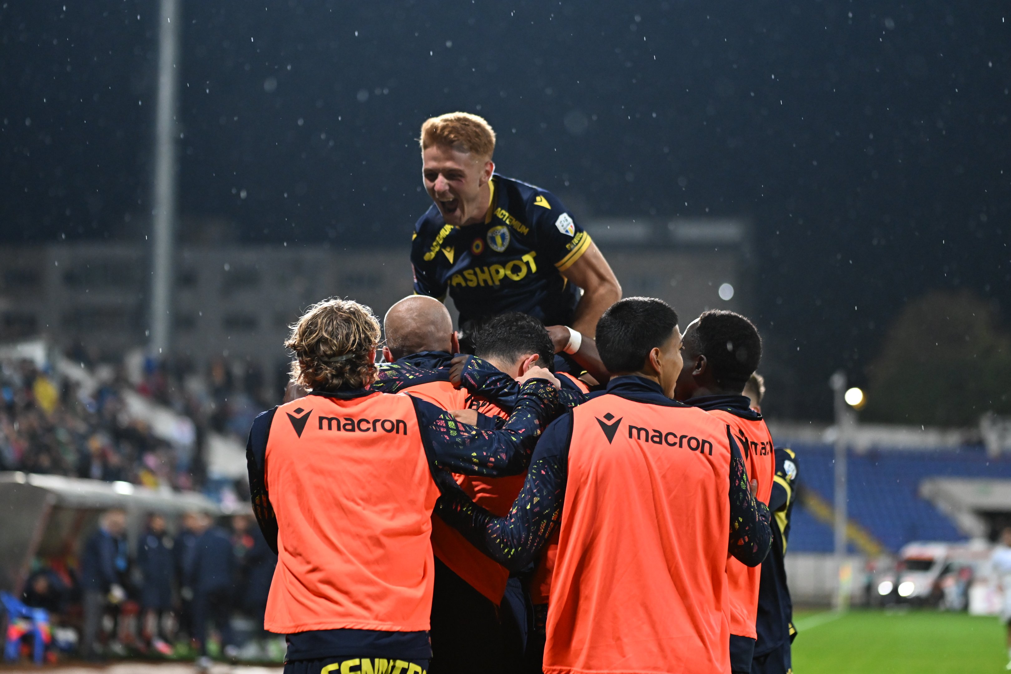 Petrolul, de neoprit! Transferul anunțat după ce a urcat pe locul 4: "Ne-am înțeles, e genul lui Ongenda"