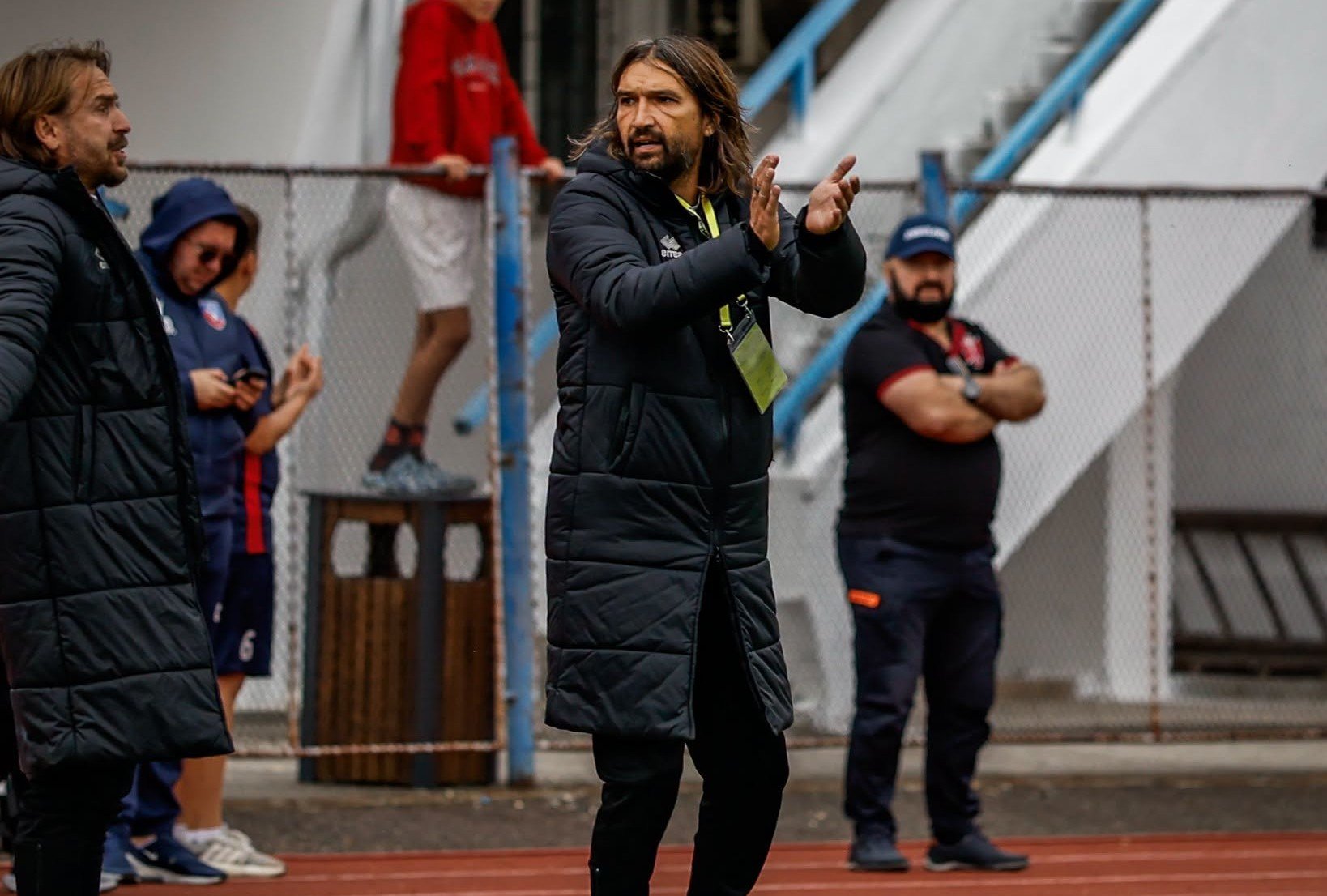Poli Timișoara - FC Bacău pentru locul 1 ACUM! Liderul CSM Slatina la pământ, CS Dinamo aproape de o nouă minune
