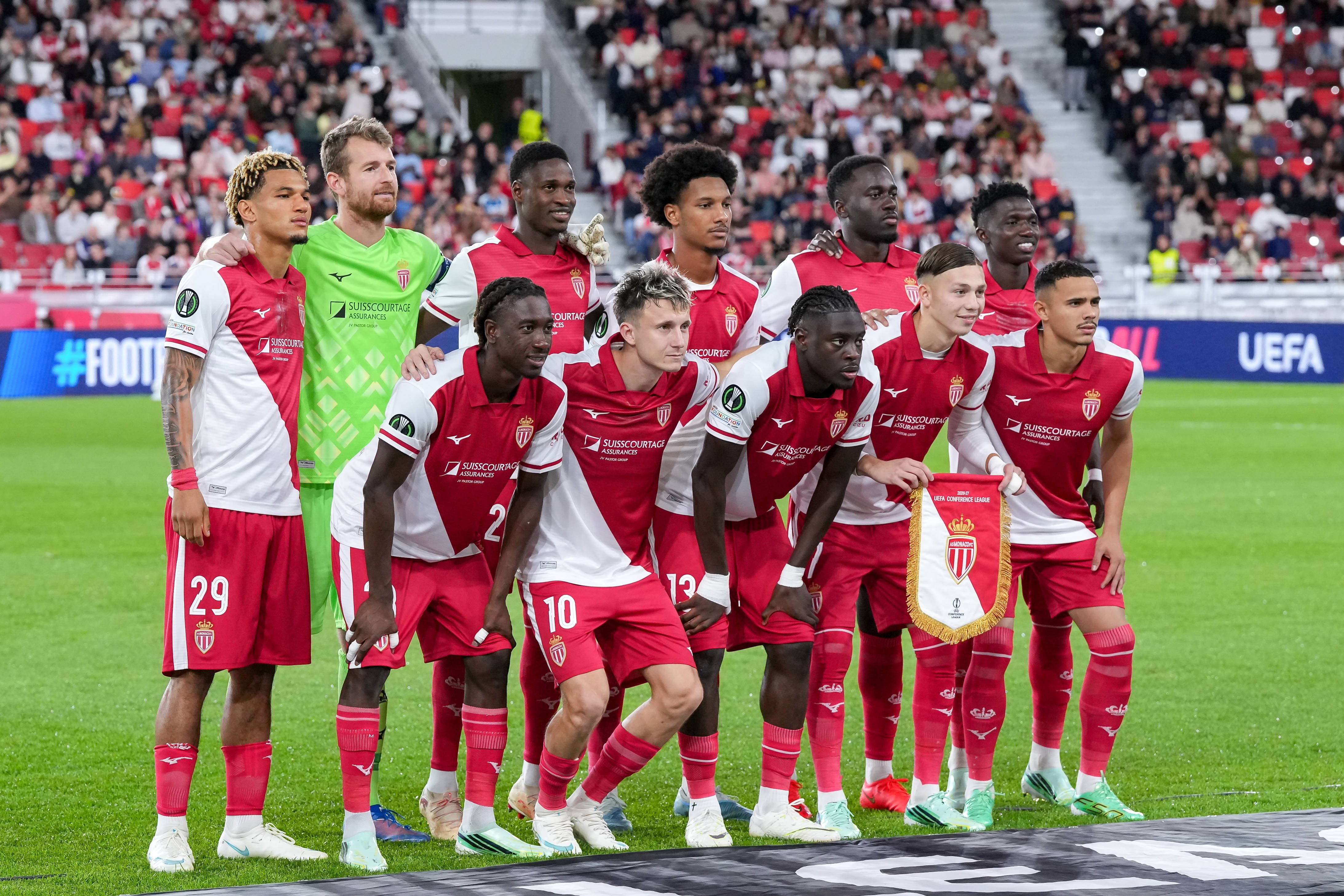 Monaco - Lille deschide ziua din Ligue 1 de la 16:00. Alte cinci meciuri se joacă de la 18:15. Echipele probabile