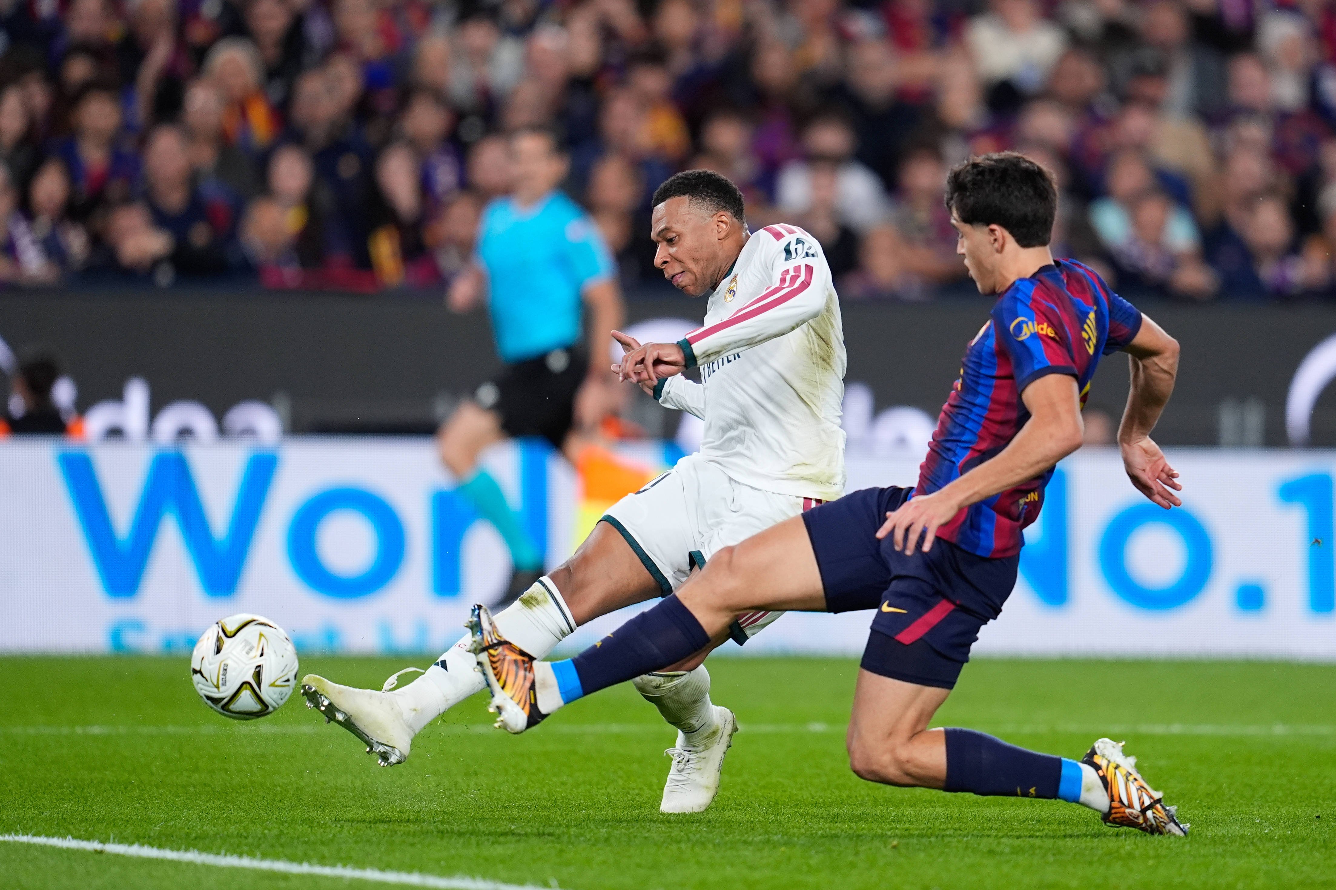 Barcelona - Real Madrid 1-2! Mbappe le-a adus victoria oaspeților cu o „dublă”