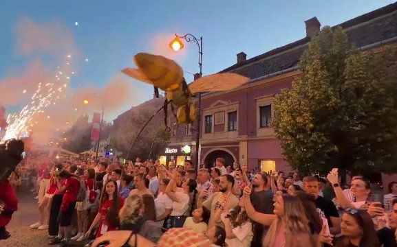Orașele în care vin prea mulți turiști: „Evit să mai merg în centru”. În Brașov se oferă deja reduceri localnicilor