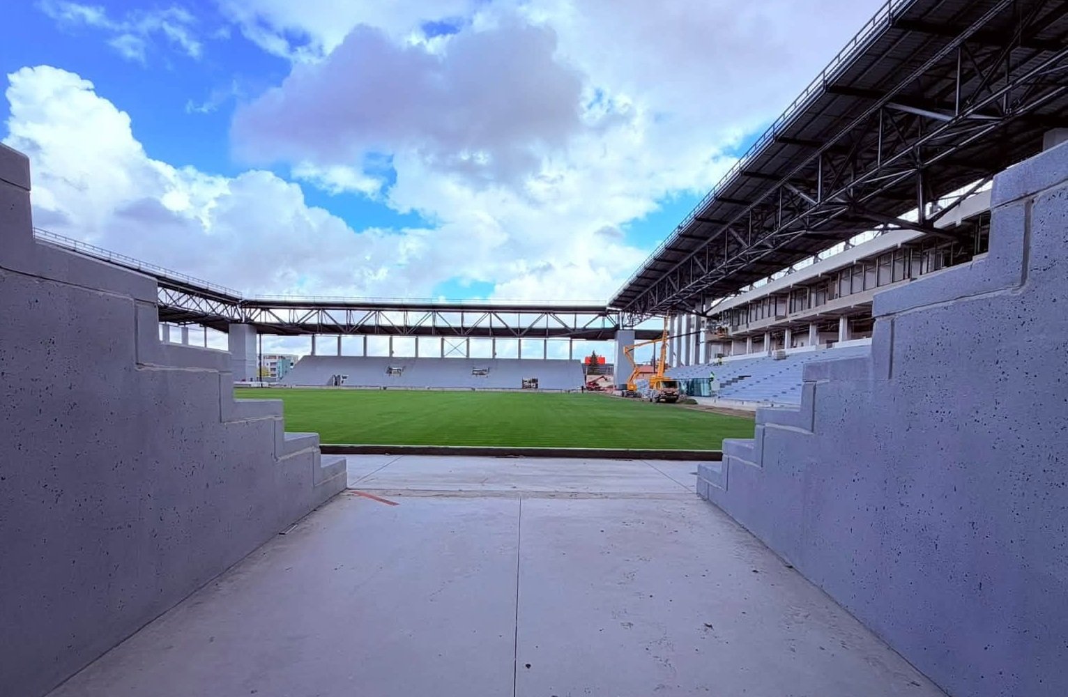 Cel mai nou stadion din România se apropie de inaugurare! Imagini spectaculoase