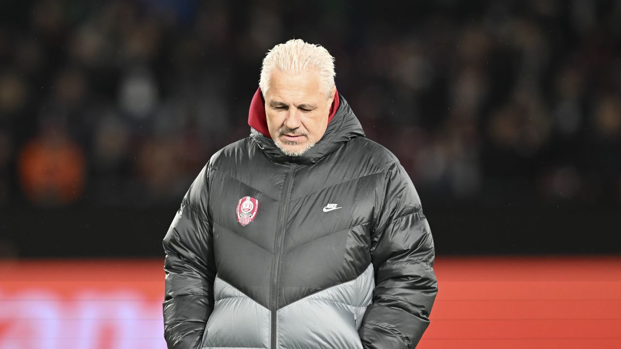 Marius Șumudică a vrut să scoată echipa de pe teren în derby-ul Clujului! Ce i-au scandat suporterii lui ”U”