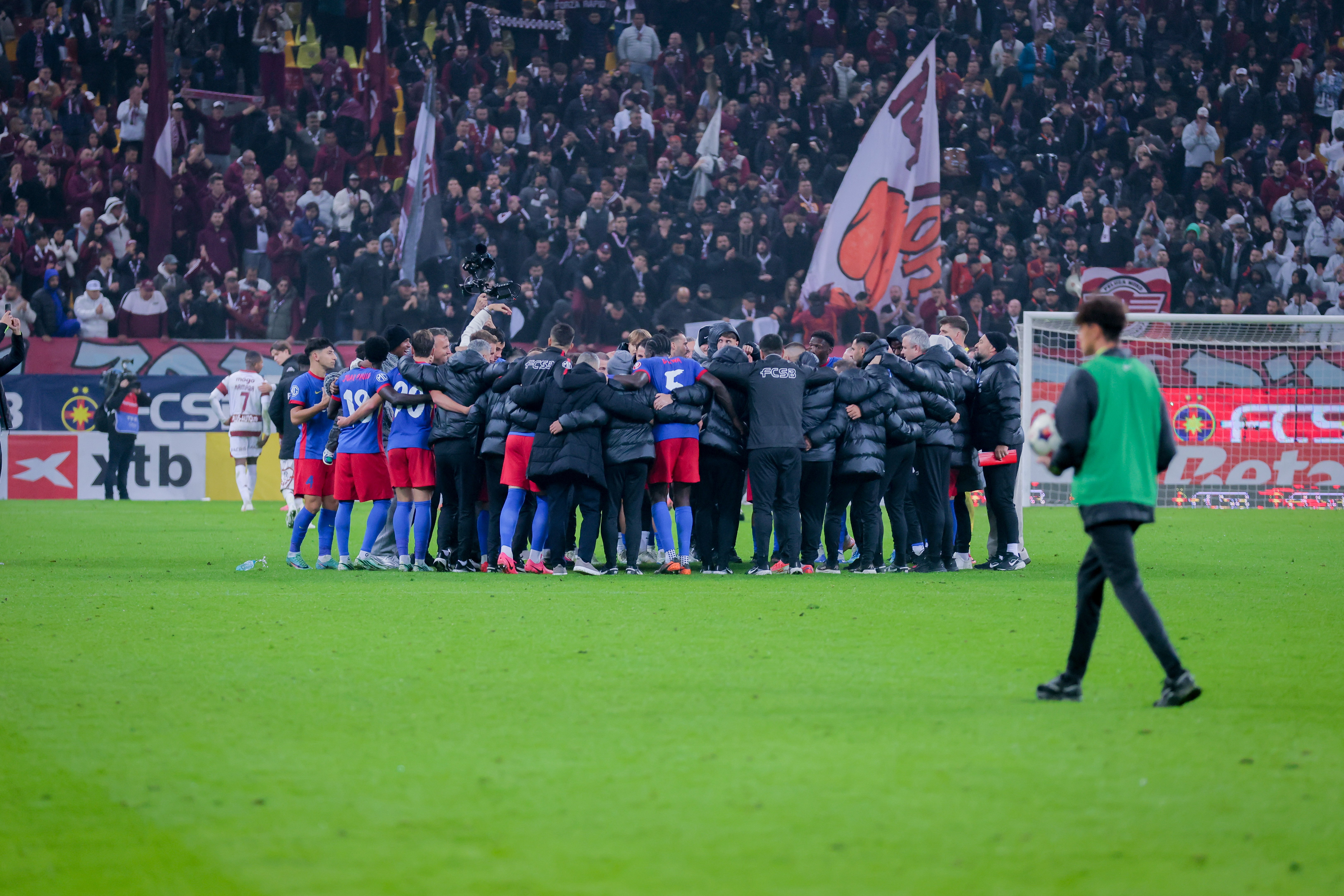 Fostul antrenor de la FCSB a răbufnit: ”Să se dea sancțiuni, nu e normal!”