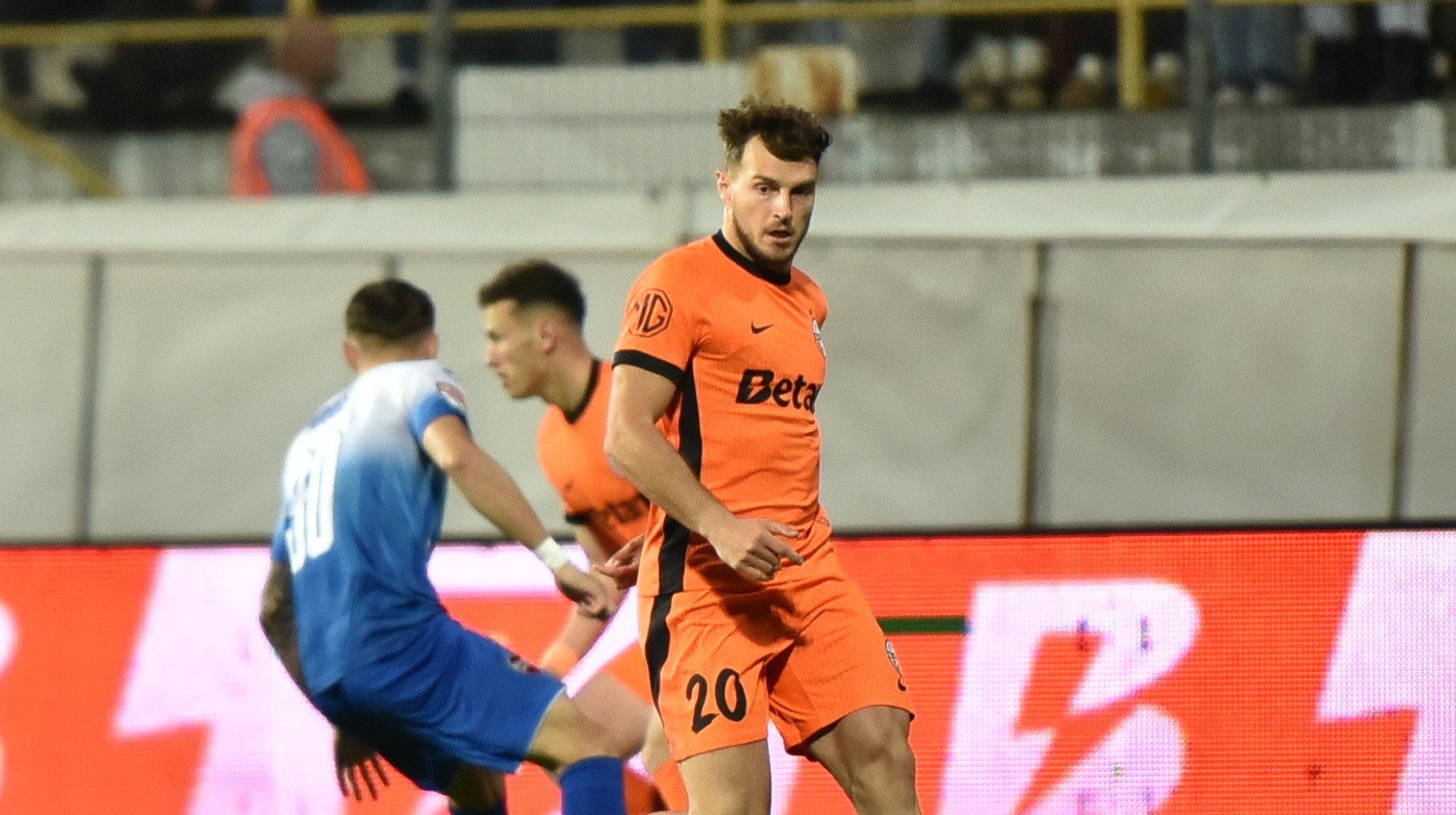 Gloria Bistrița – FCSB 1-0, ACUM, în Cupa României! Deschidere de scor: gafă imensă în apărarea lui Reghecampf