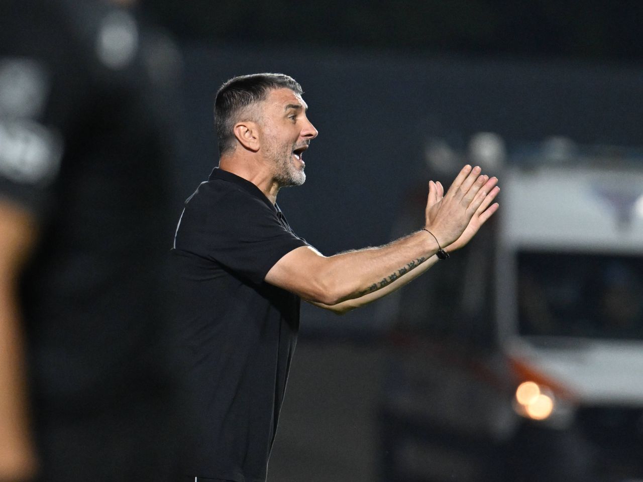 Dinamo – UTA Arad: "o intalnire speciala"