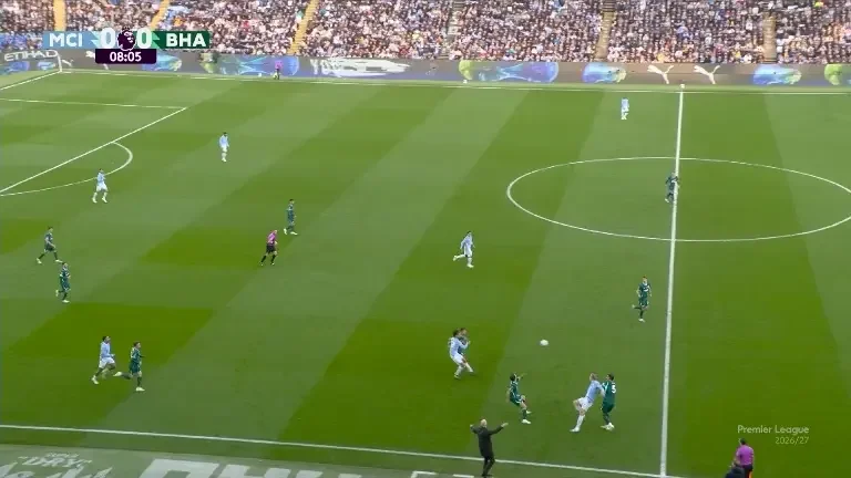 Manchester City cere penalty pentru un posibil henț!